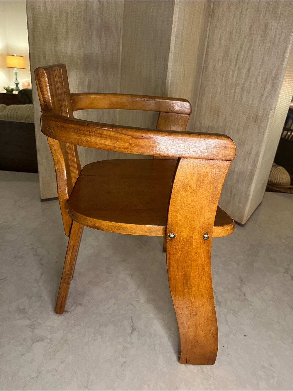 Vintage 1940’s Children’s chair wood unique detailed and curved art deco style - Picture 4 of 7